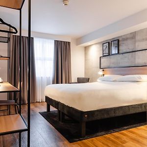 Standard Zimmer mit Kingsize-Bett